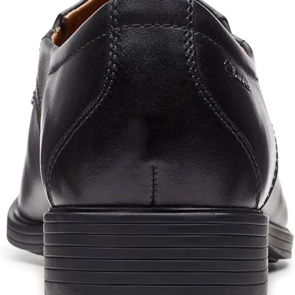 Clarks Collection Whiddon Plain Loafer for Men in Black Leather Size 8.5 Wide